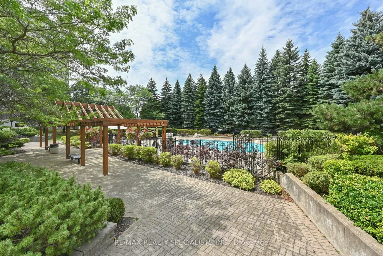 10, Laurelcrest, Queen Street Corridor, Brampton