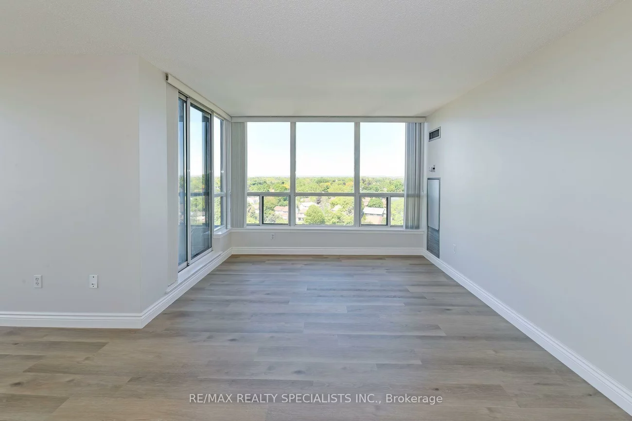 10, Laurelcrest, Queen Street Corridor, Brampton