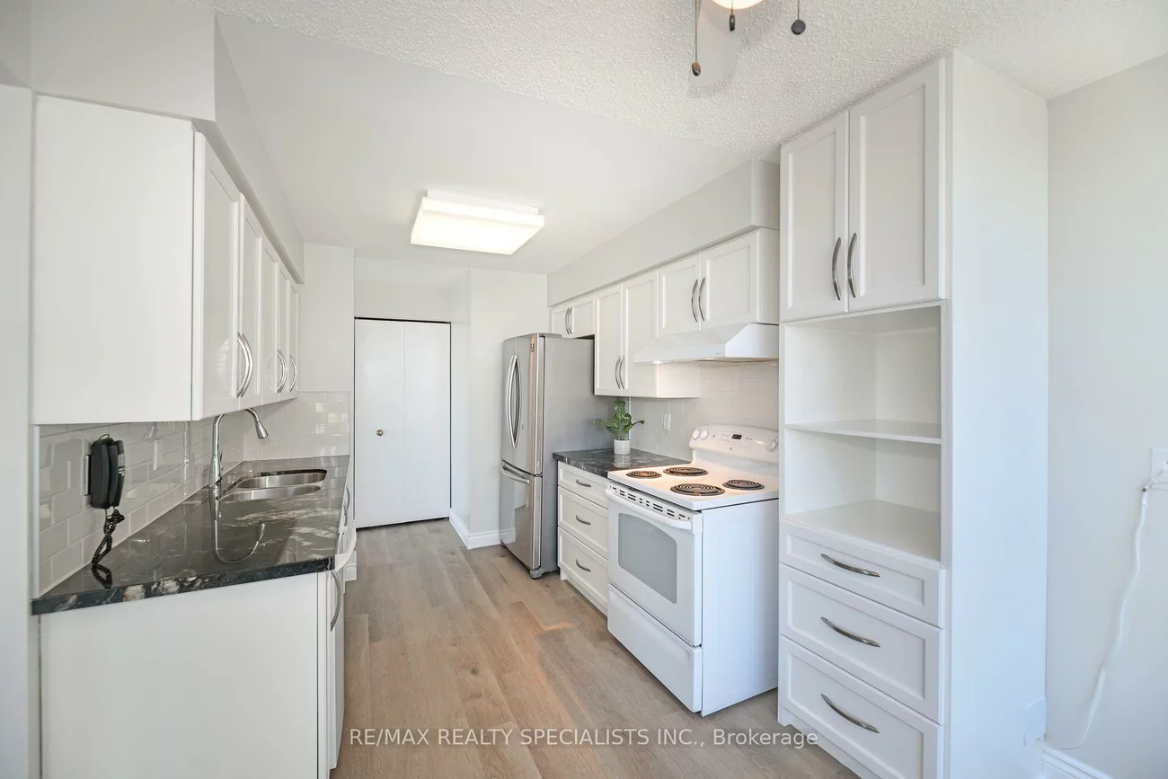 10, Laurelcrest, Queen Street Corridor, Brampton