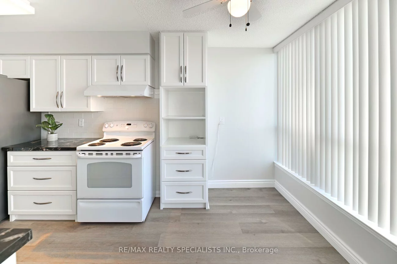 10, Laurelcrest, Queen Street Corridor, Brampton