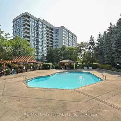 10, Laurelcrest, Queen Street Corridor, Brampton