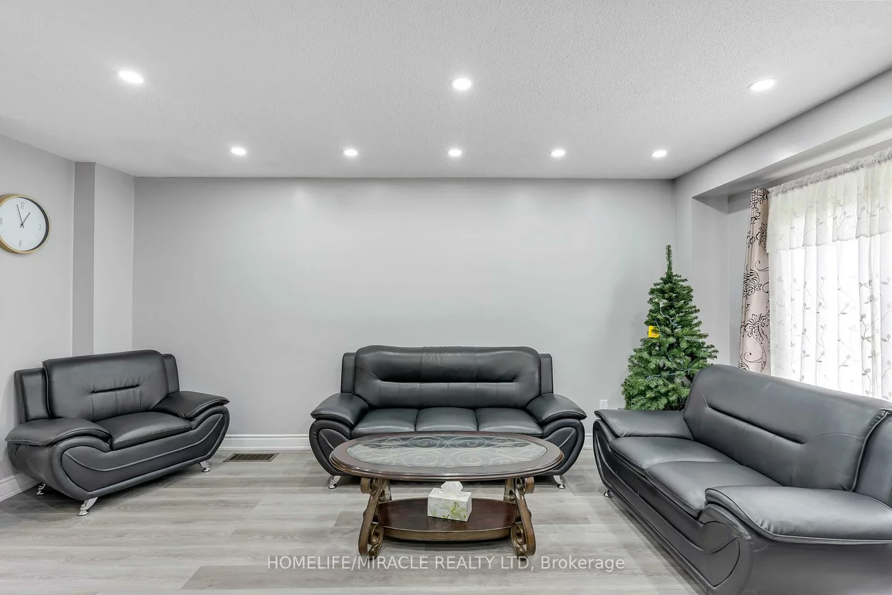 156, Enderby, Southgate, Brampton