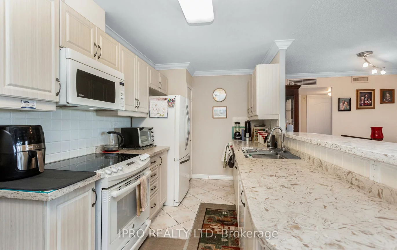 10, Dayspring, Goreway Drive Corridor, Brampton