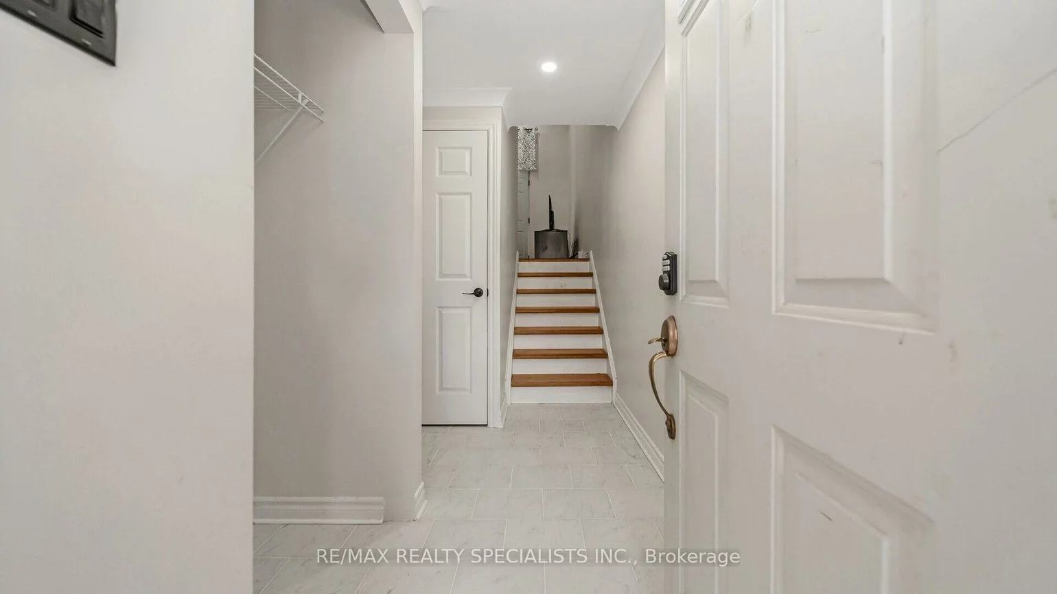 31, Briar, Avondale, Brampton
