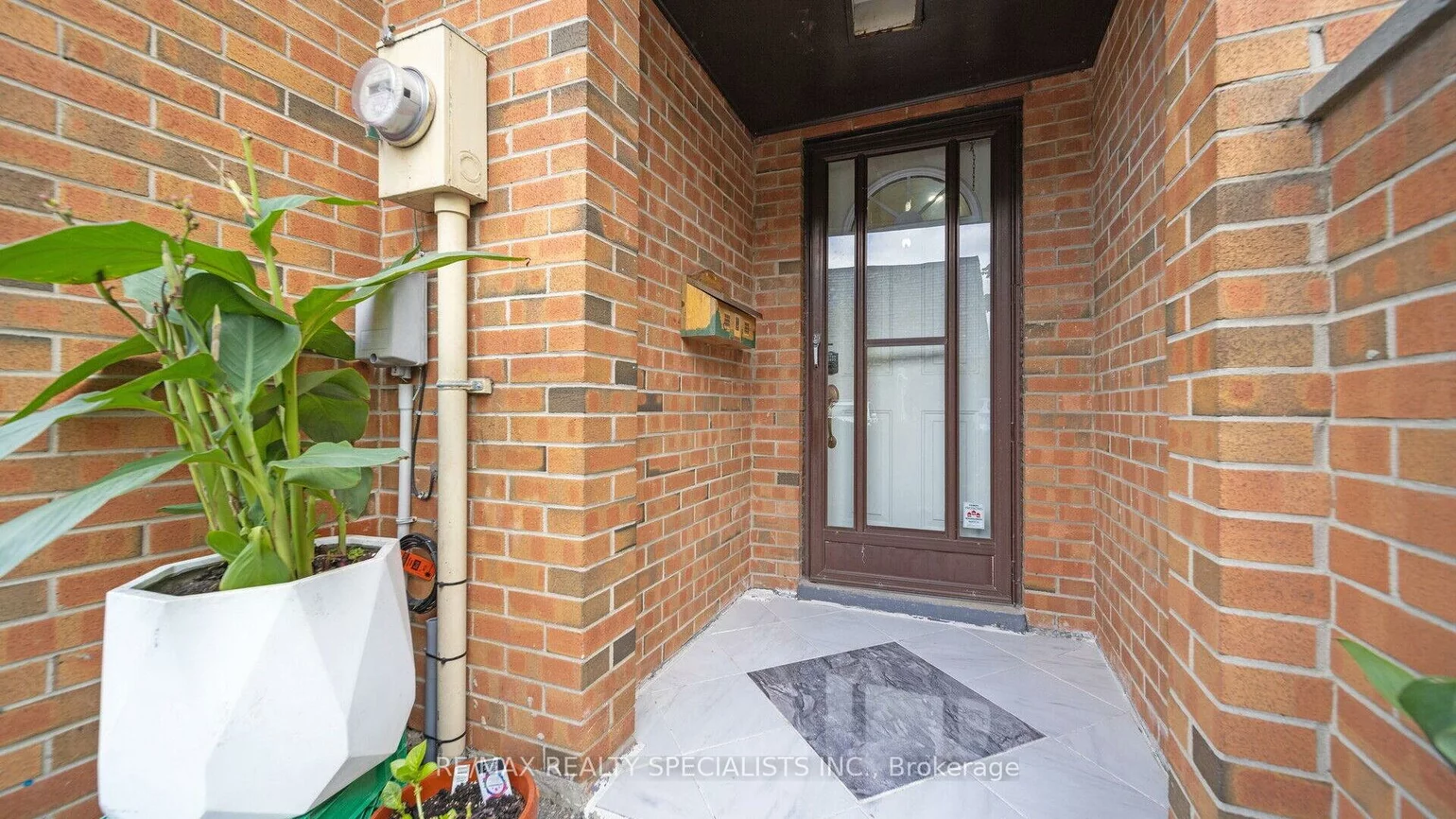 31, Briar, Avondale, Brampton