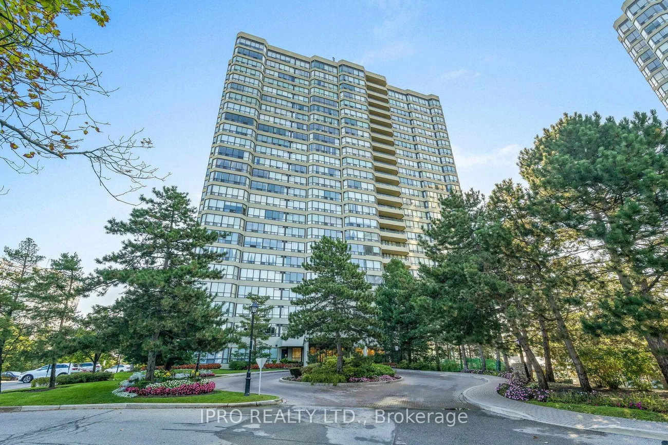 22, Hanover, Queen Street Corridor, Brampton