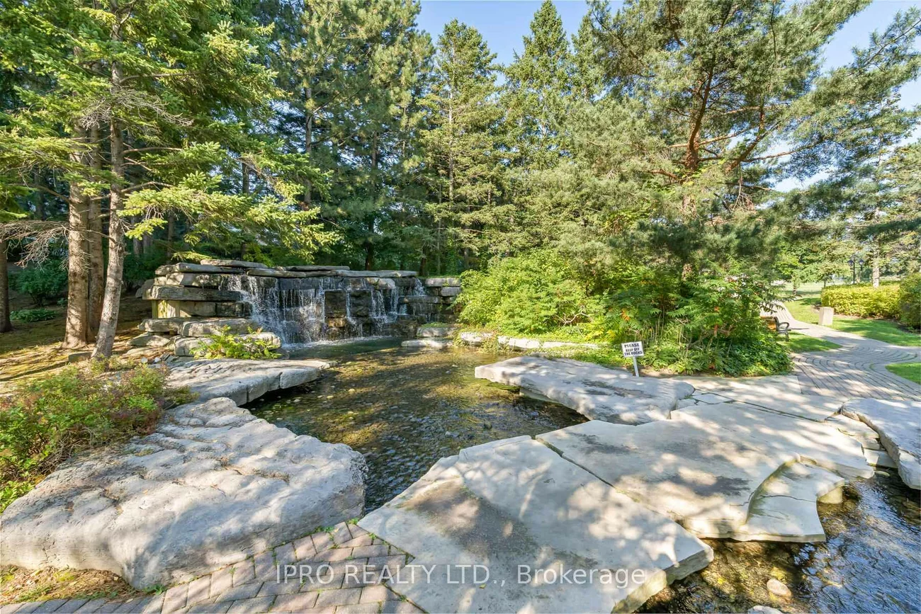 22, Hanover, Queen Street Corridor, Brampton