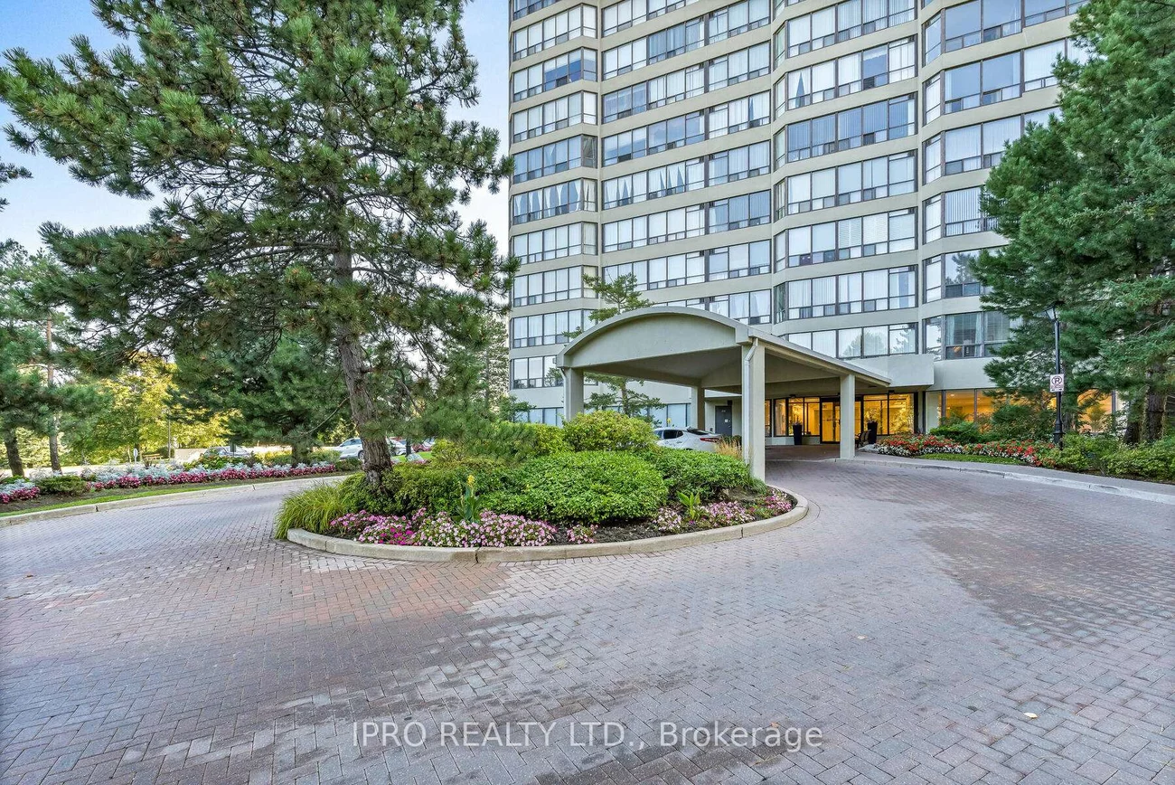 22, Hanover, Queen Street Corridor, Brampton