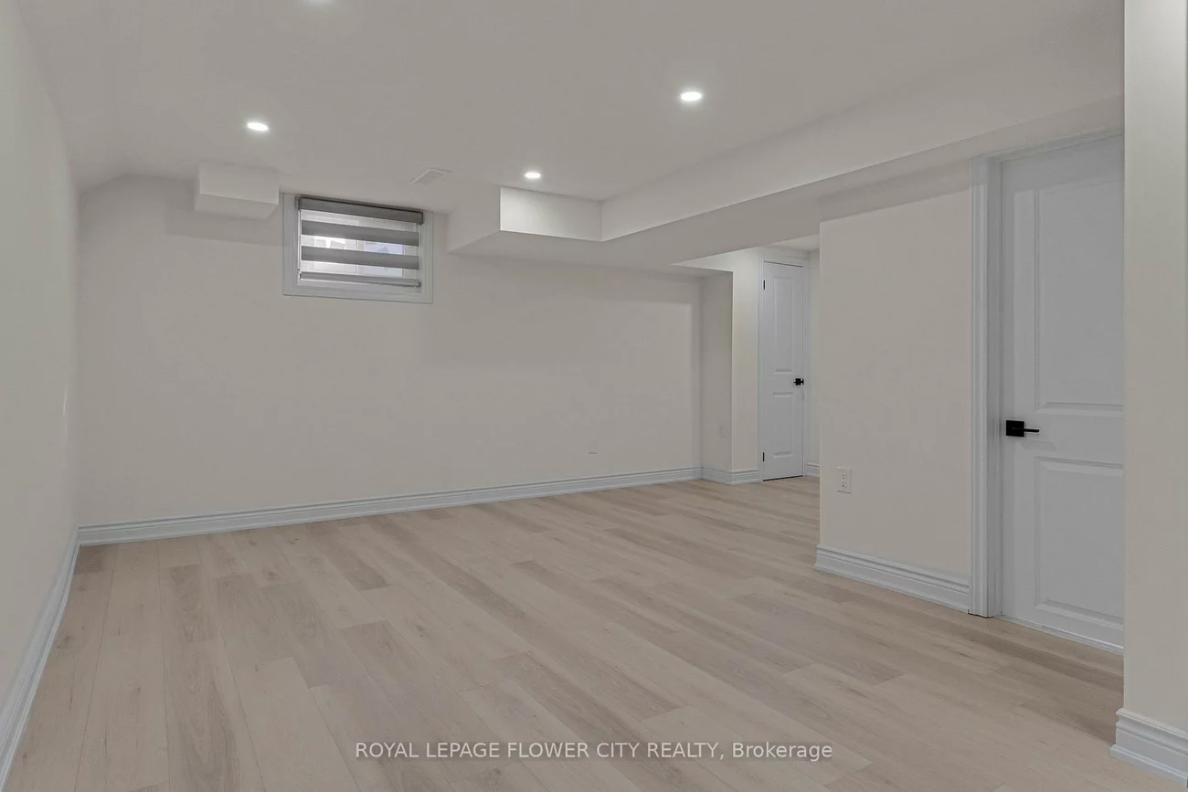 73, CARISBROOKE, Central Park, Brampton