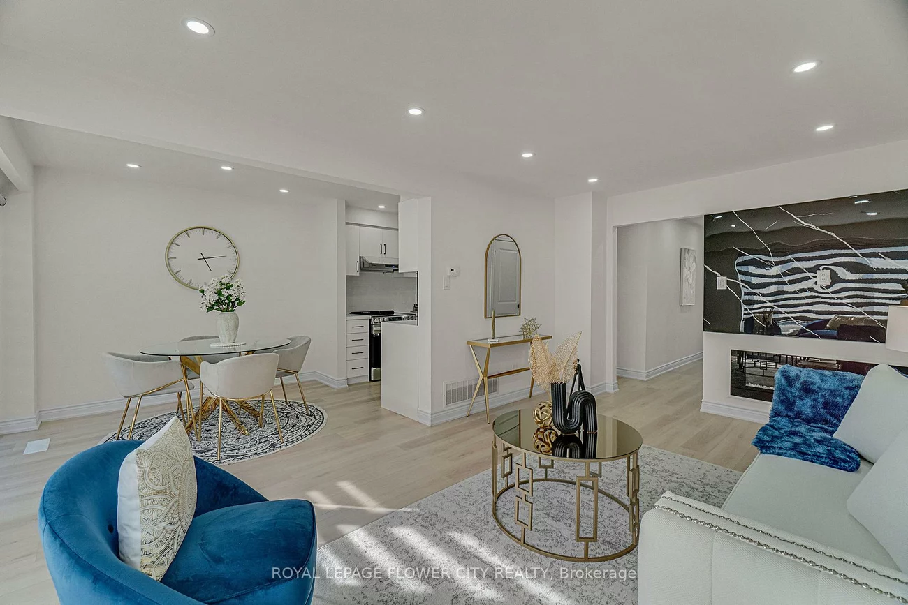 73, CARISBROOKE, Central Park, Brampton