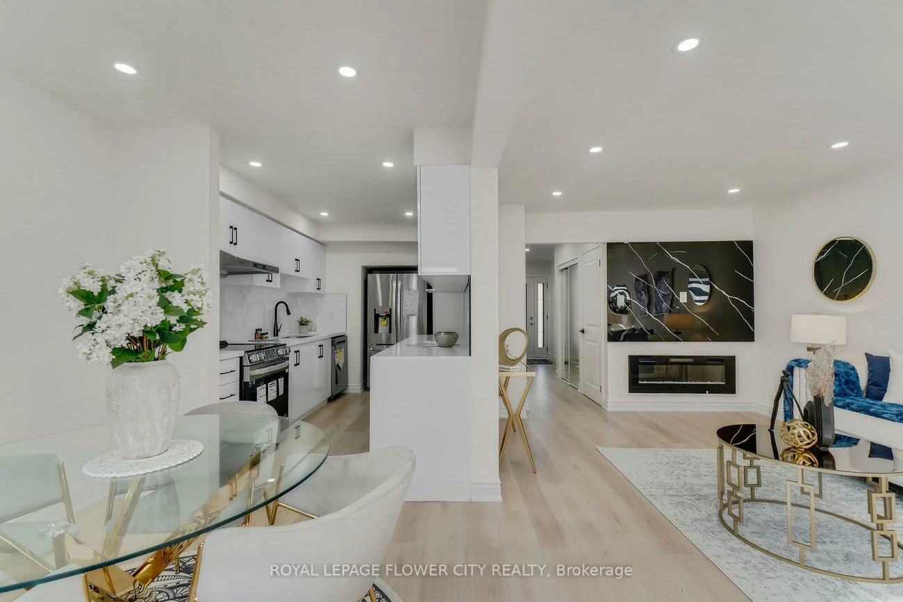 73, CARISBROOKE, Central Park, Brampton