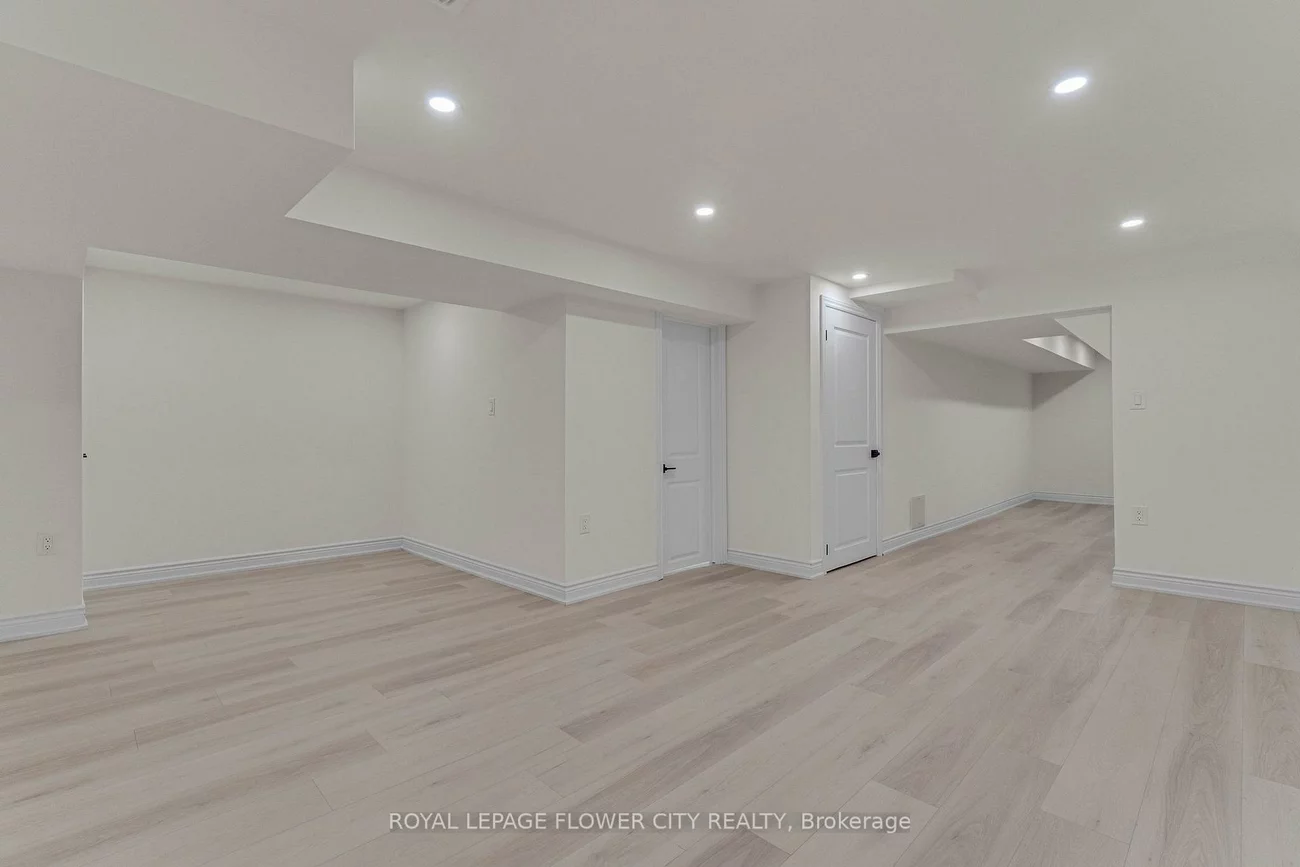 73, CARISBROOKE, Central Park, Brampton