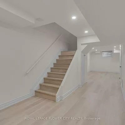 73, CARISBROOKE, Central Park, Brampton