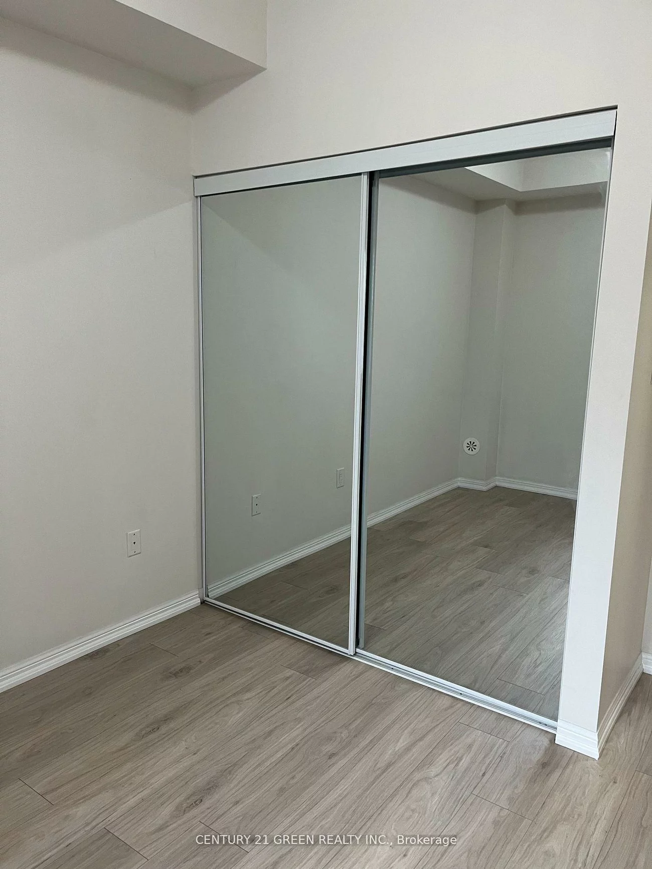 250, Sunny Meadow, Sandringham-Wellington, Brampton