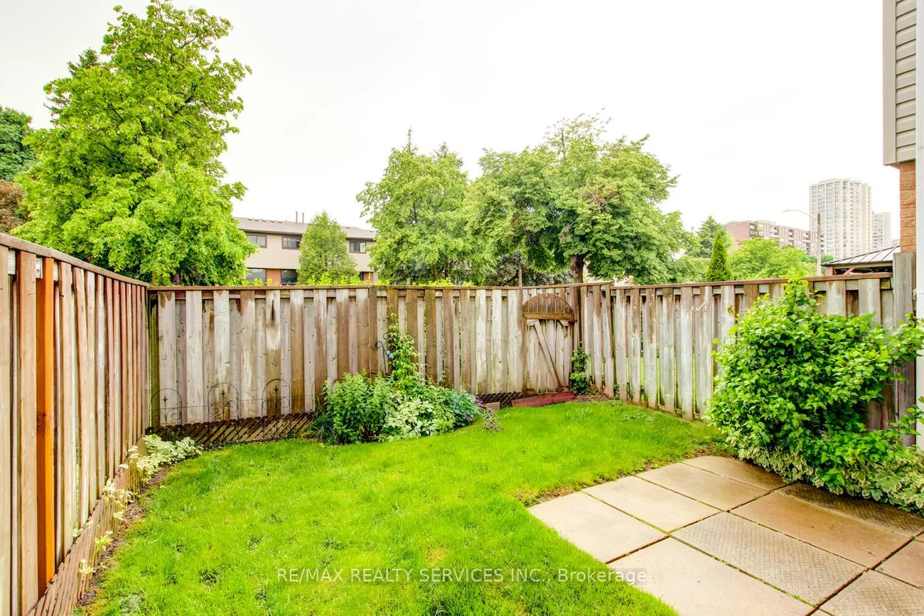 47, Lincoln, Bramalea West Industrial, Brampton