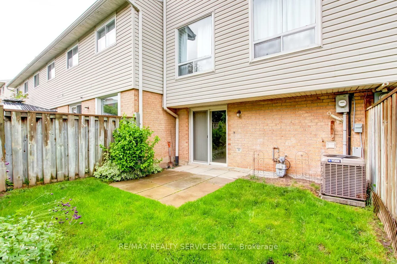 47, Lincoln, Bramalea West Industrial, Brampton