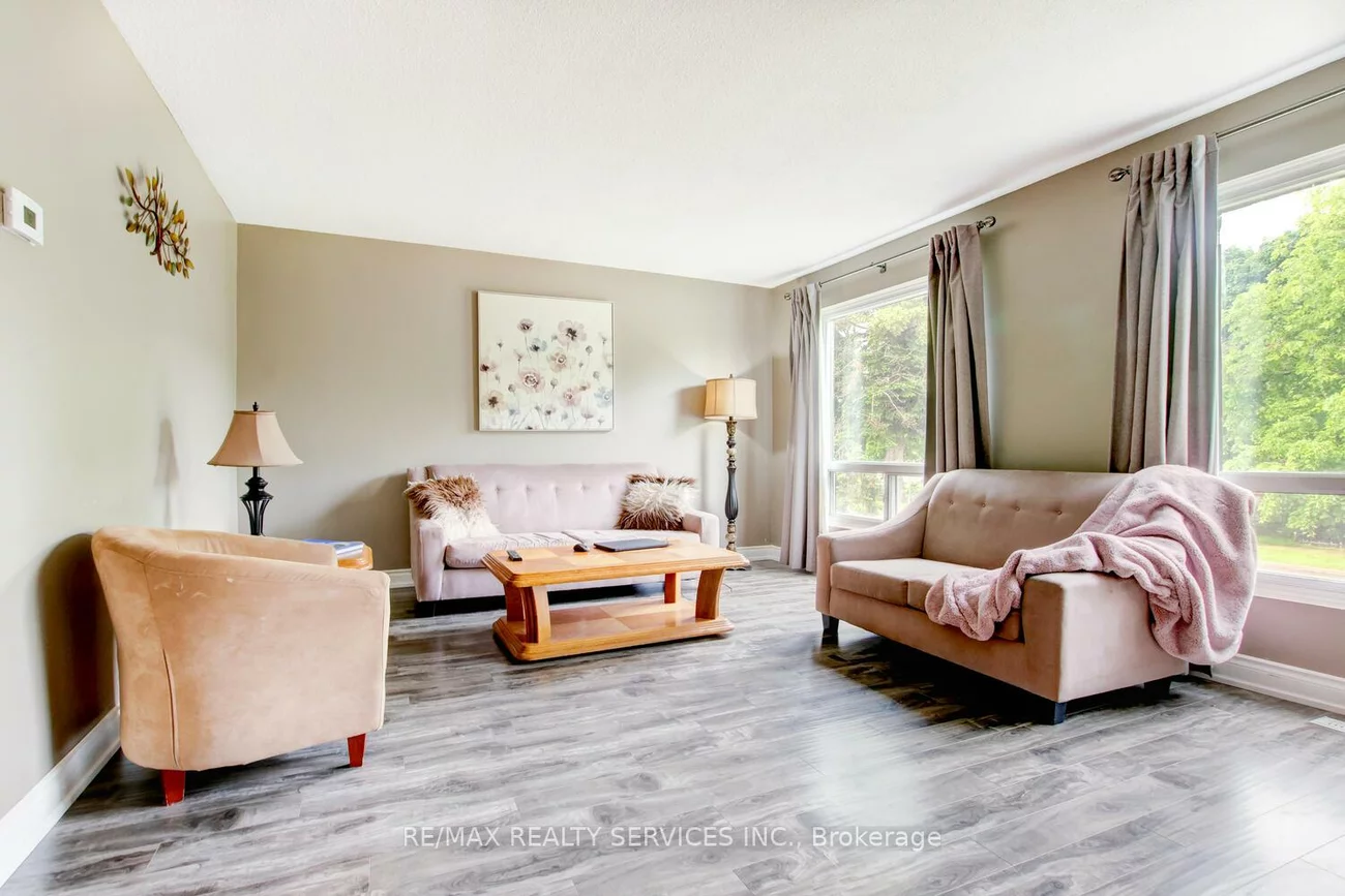 47, Lincoln, Bramalea West Industrial, Brampton