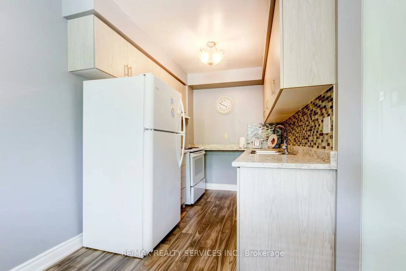 47, Lincoln, Bramalea West Industrial, Brampton