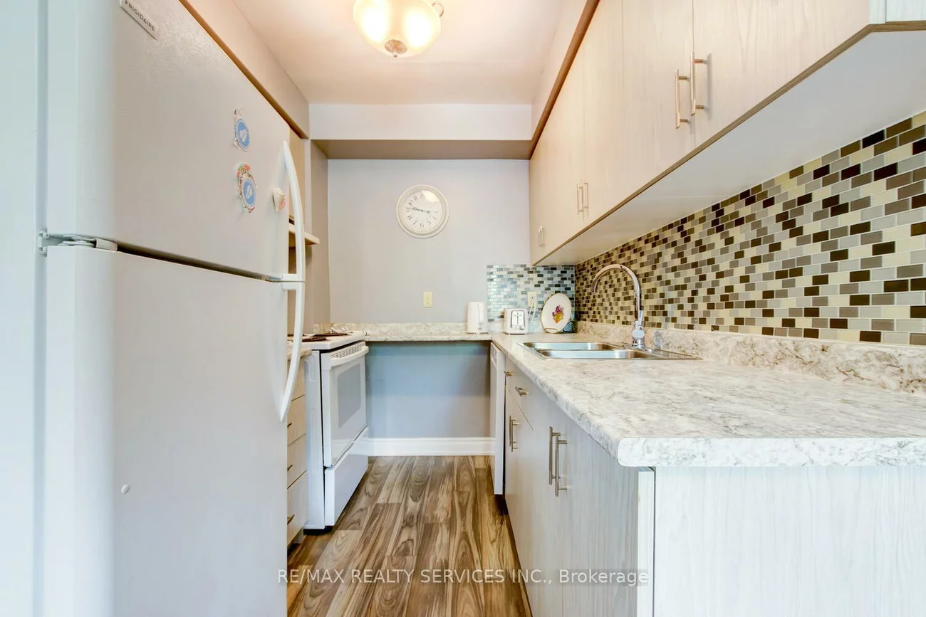 47, Lincoln, Bramalea West Industrial, Brampton