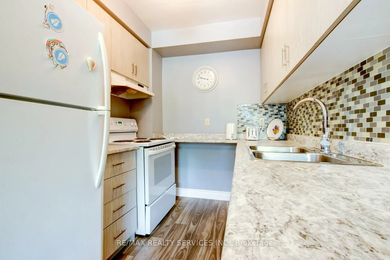 47, Lincoln, Bramalea West Industrial, Brampton