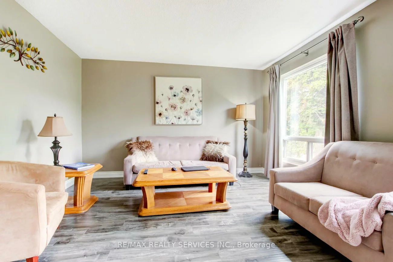 47, Lincoln, Bramalea West Industrial, Brampton