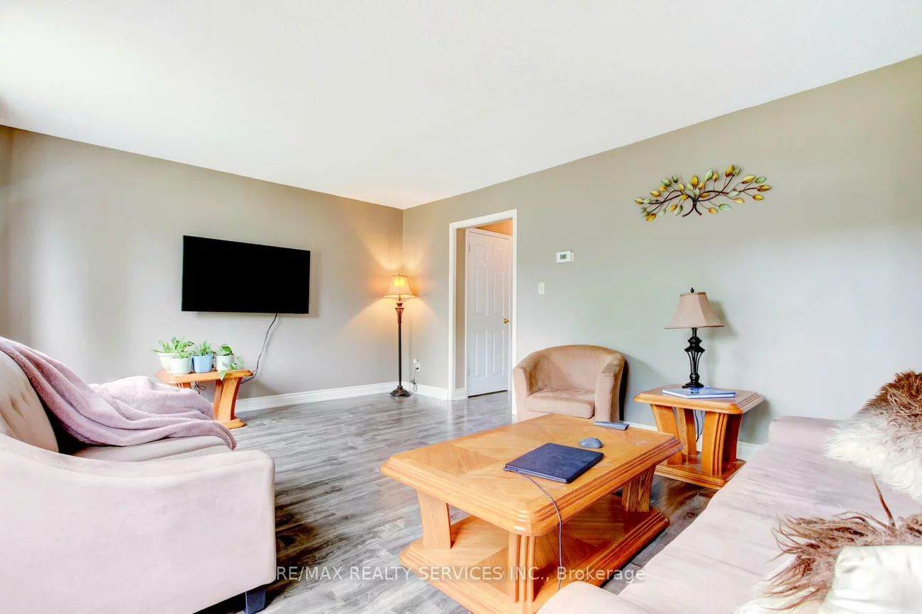 47, Lincoln, Bramalea West Industrial, Brampton
