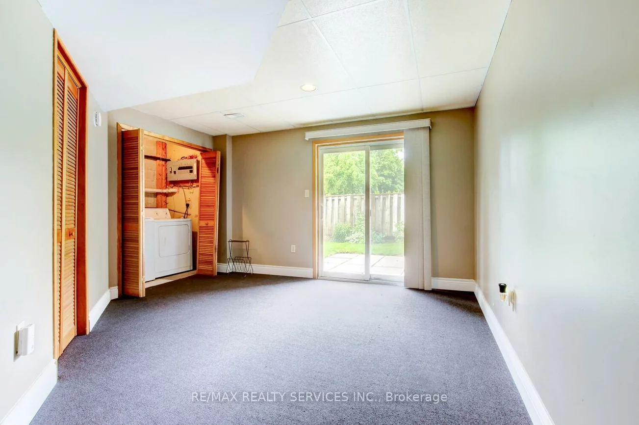 47, Lincoln, Bramalea West Industrial, Brampton