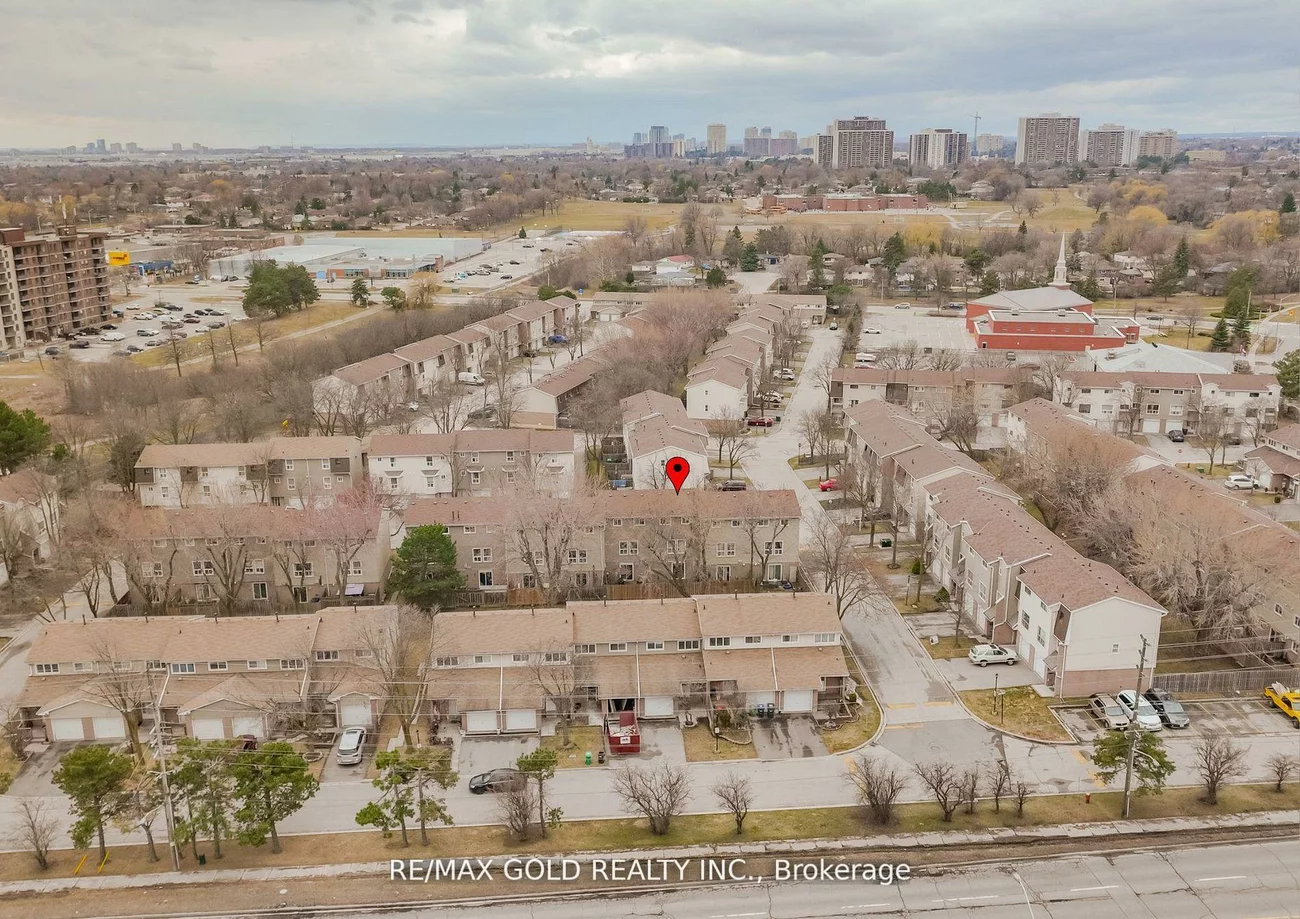 64, Enmount, Southgate, Brampton