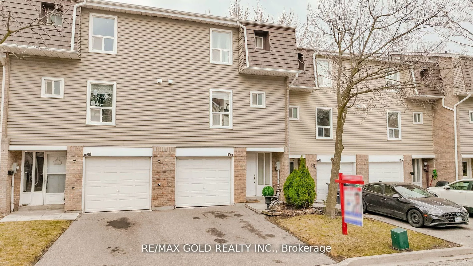 64, Enmount, Southgate, Brampton