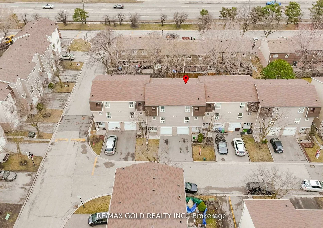 64, Enmount, Southgate, Brampton