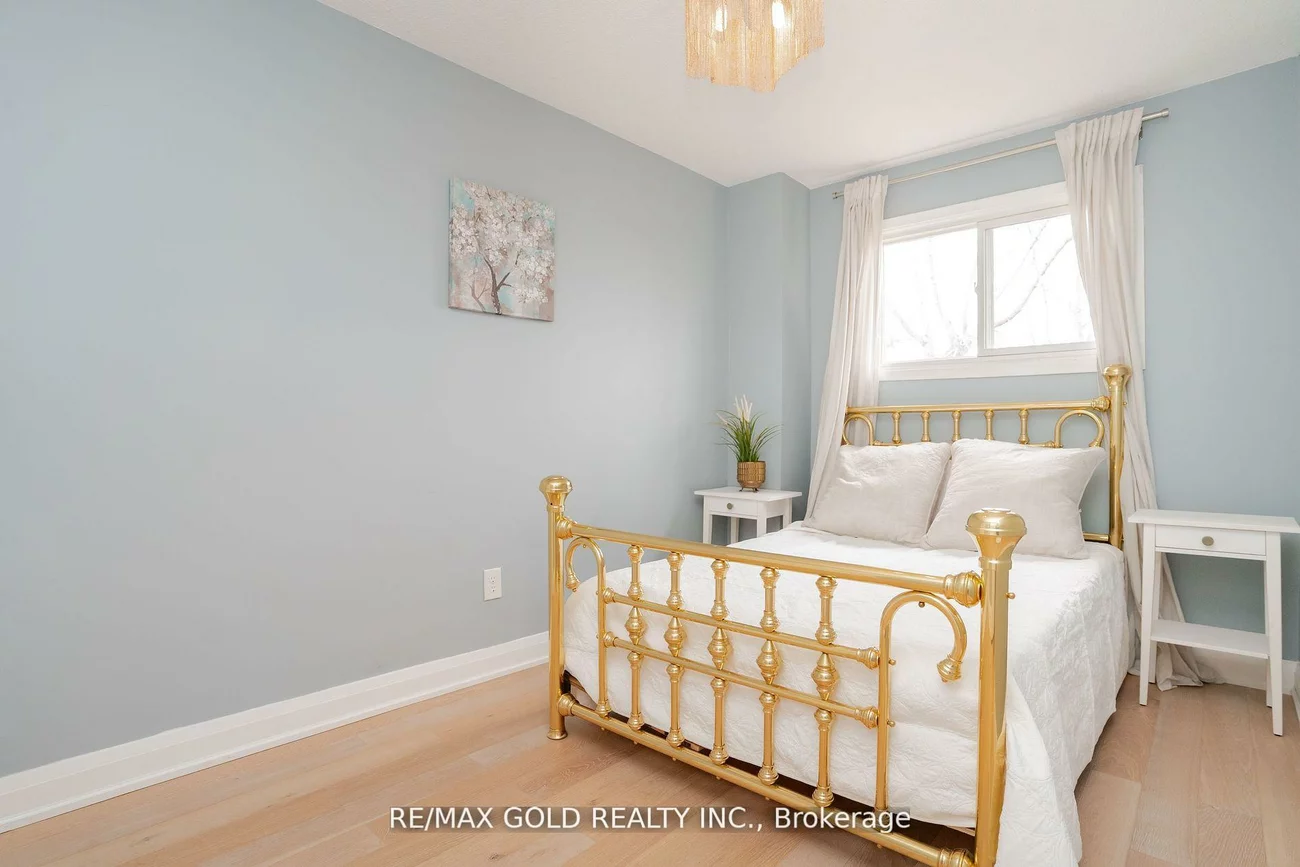 64, Enmount, Southgate, Brampton