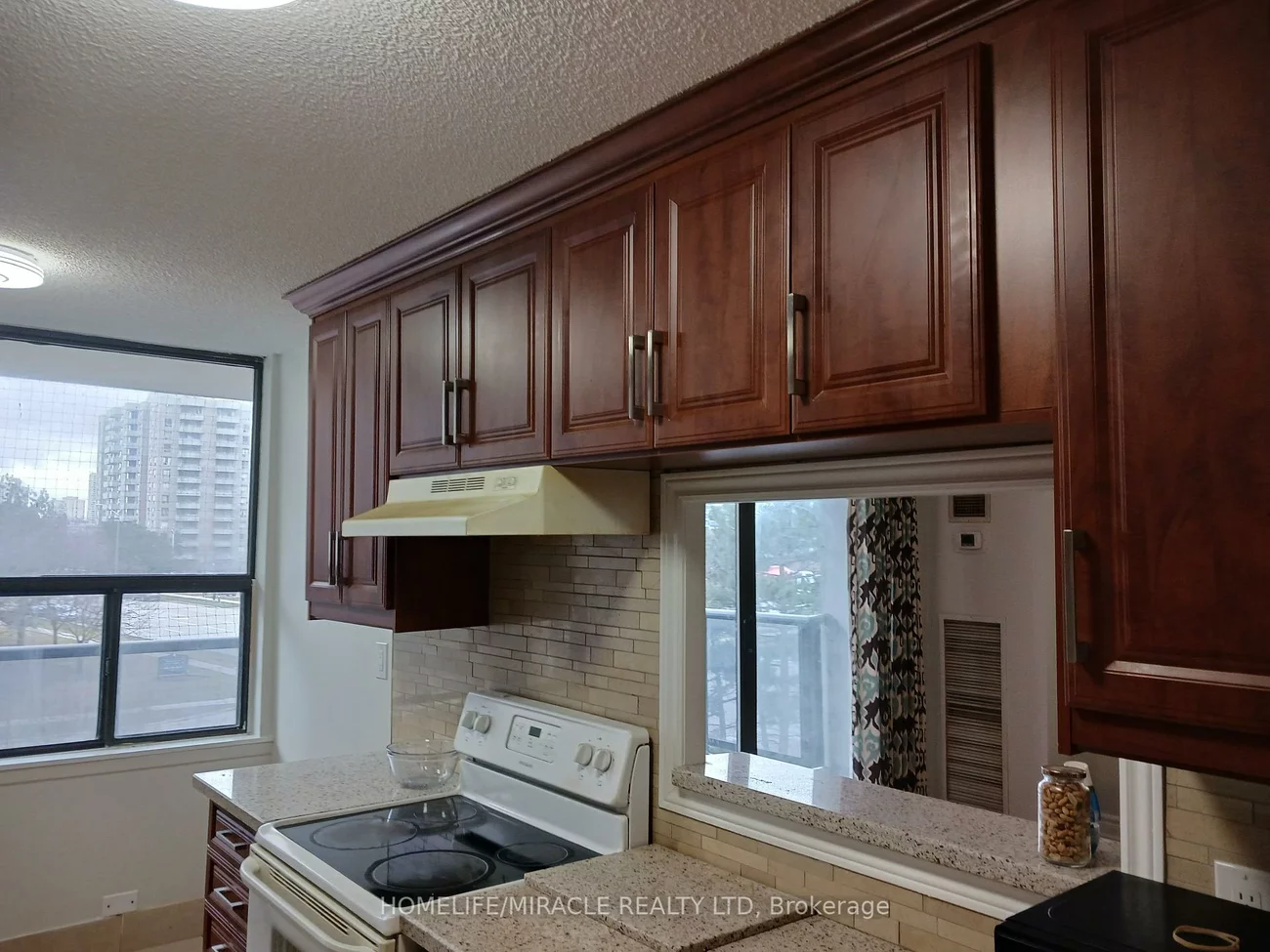 17, KnightsBridge, Queen Street Corridor, Brampton