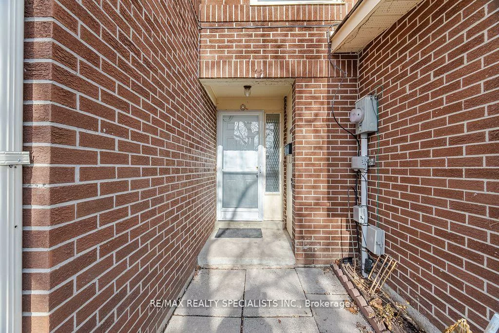 38, Eden, Southgate, Brampton