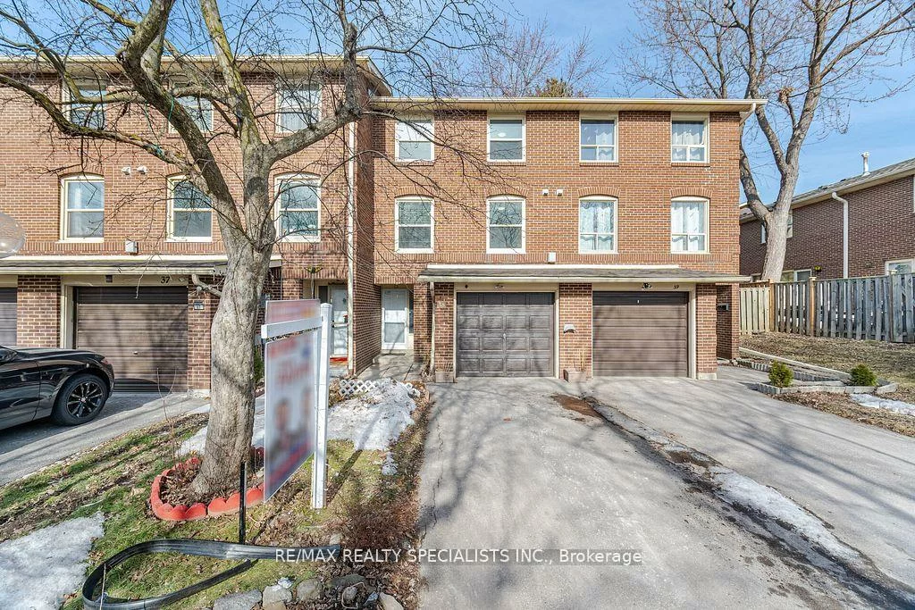 38, Eden, Southgate, Brampton