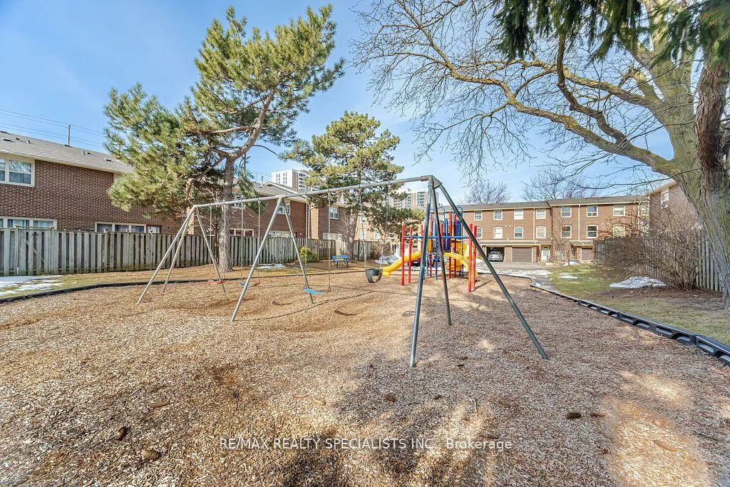 38, Eden, Southgate, Brampton