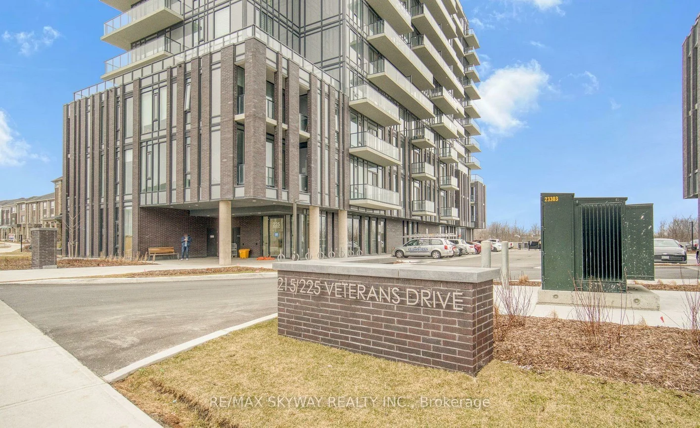 225, Veterans, Brampton North, Brampton