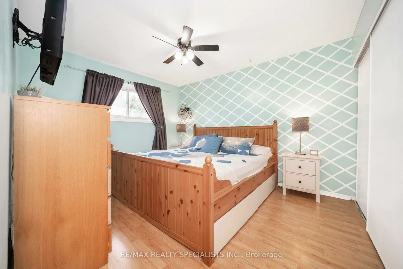 20, Enmount, Bramalea Road South Gateway, Brampton