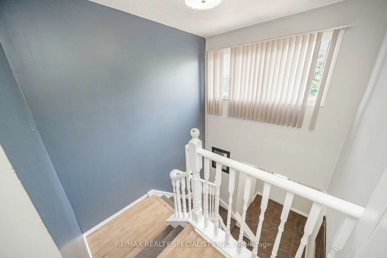 20, Enmount, Bramalea Road South Gateway, Brampton