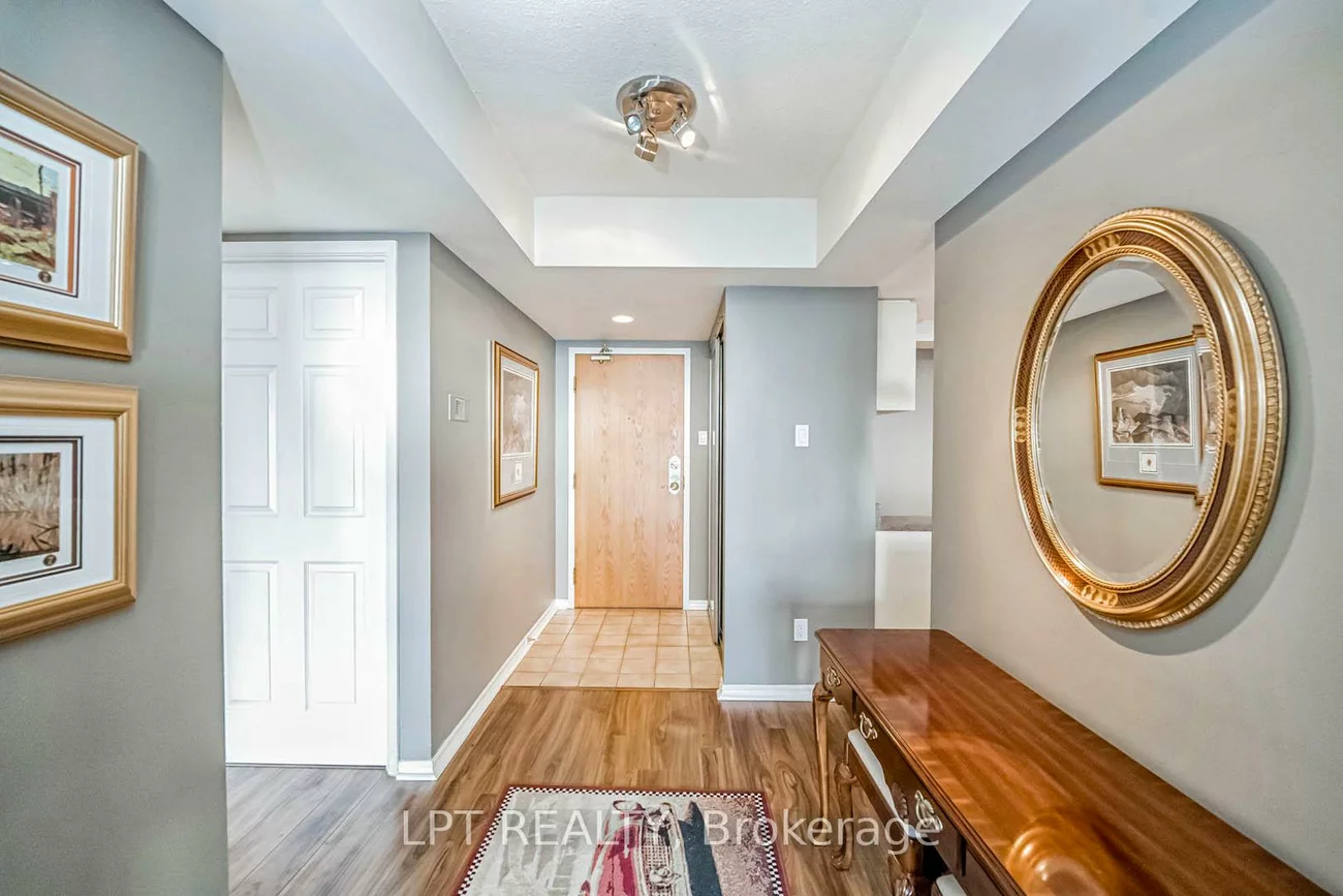 320, Mill, Brampton South, Brampton