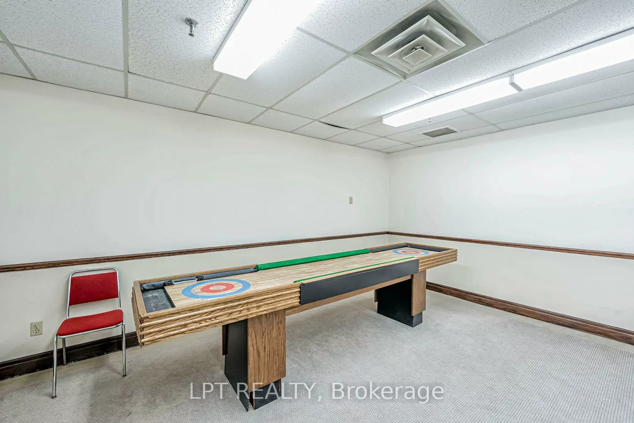 320, Mill, Brampton South, Brampton