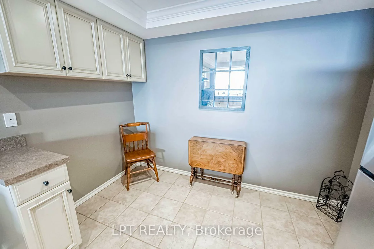 320, Mill, Brampton South, Brampton