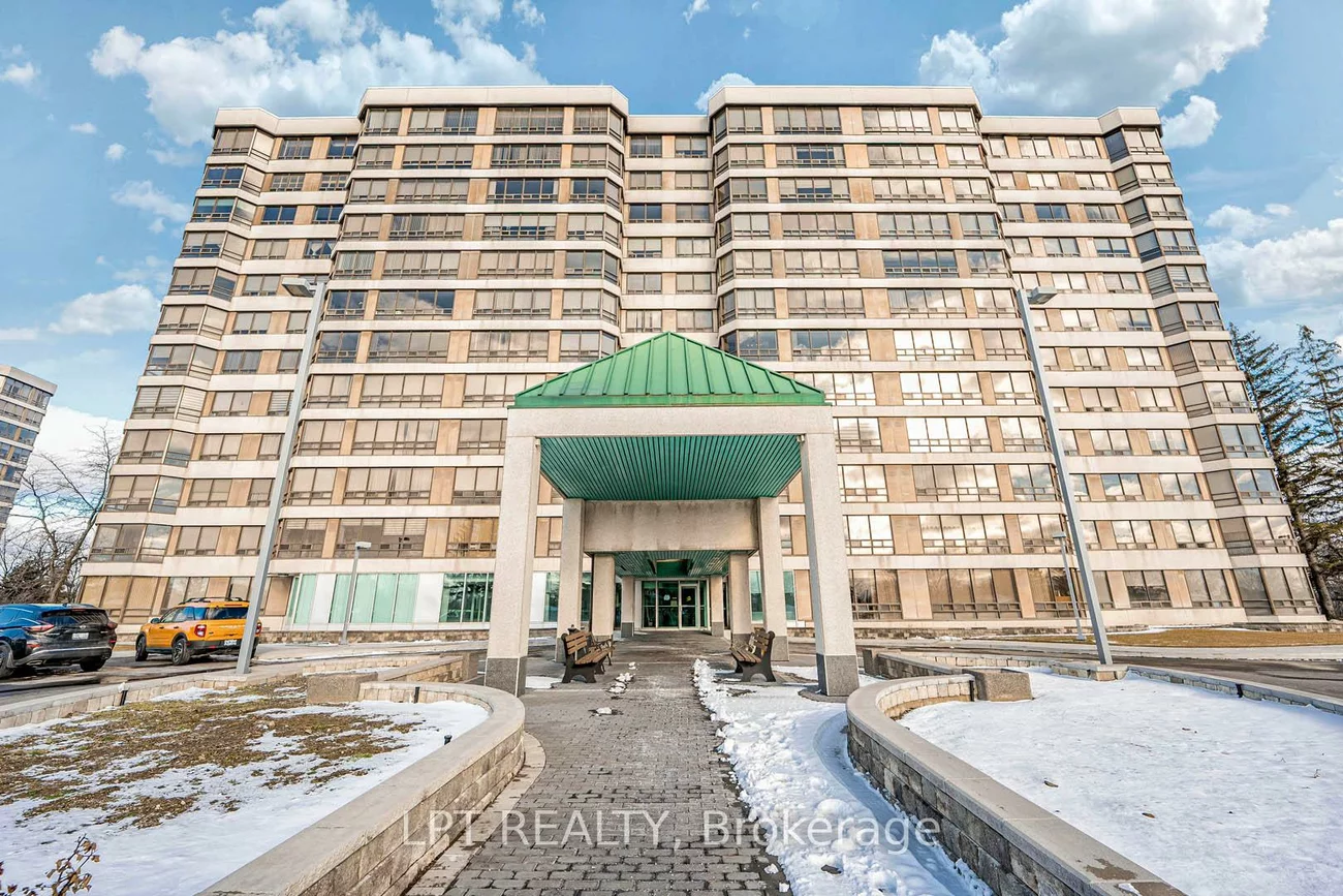 320, Mill, Brampton South, Brampton