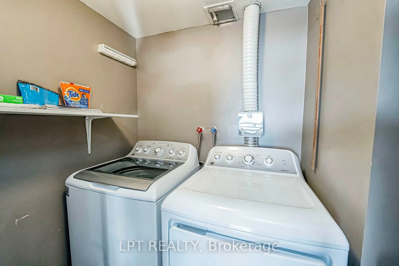 320, Mill, Brampton South, Brampton