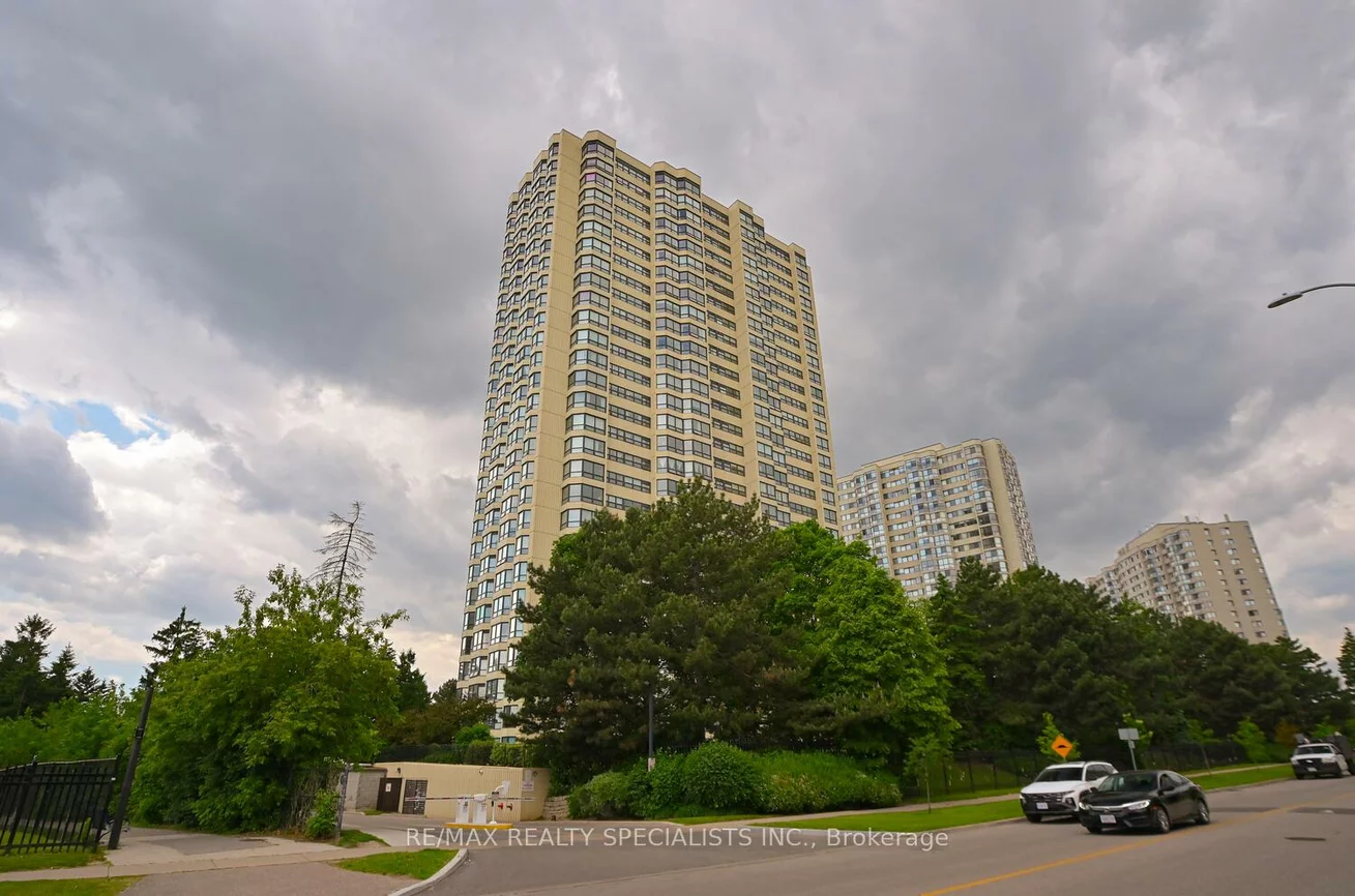 8, Lisa, Queen Street Corridor, Brampton