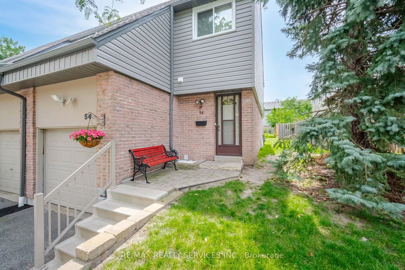 54, Tara Park, Brampton North, Brampton