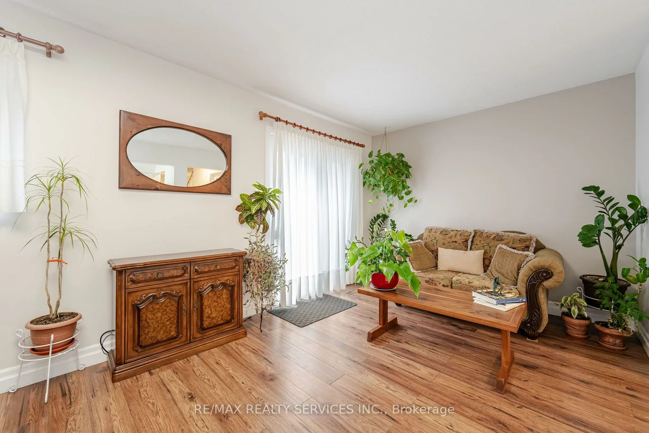 54, Tara Park, Brampton North, Brampton