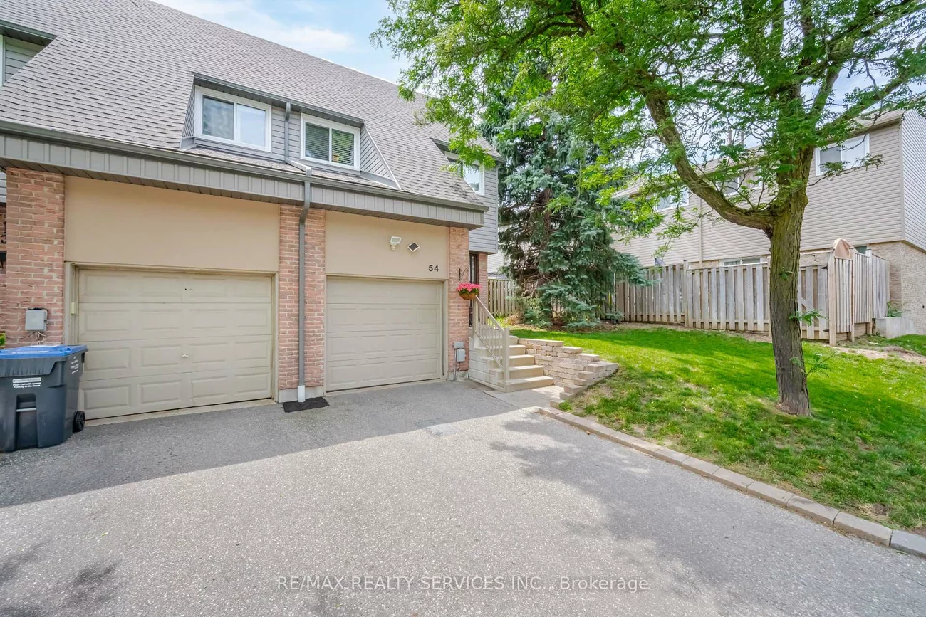 54, Tara Park, Brampton North, Brampton