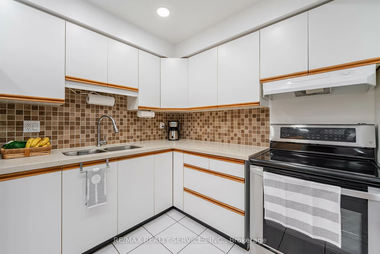 54, Tara Park, Brampton North, Brampton