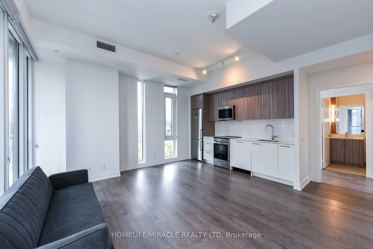 225, Veterans, Northwest Brampton, Brampton