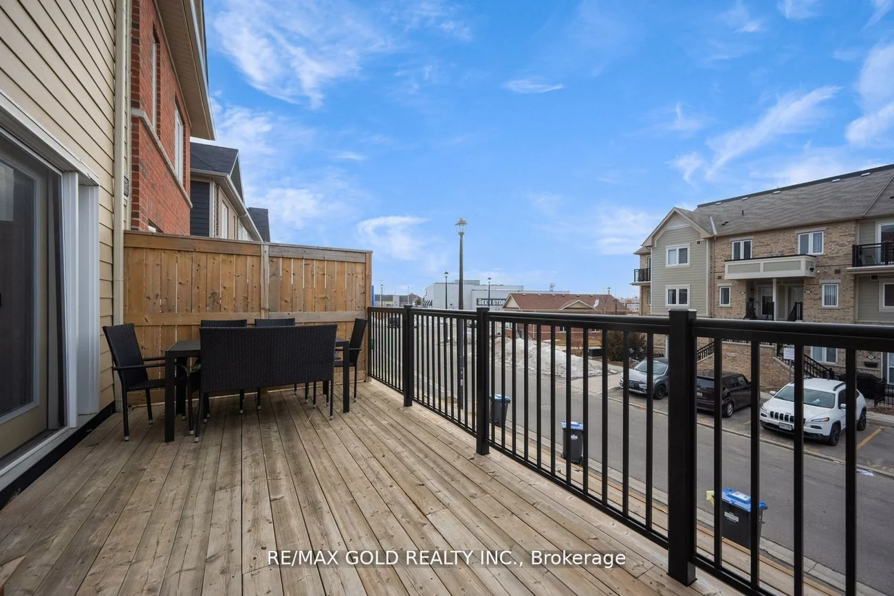250, Sunny Meadow, Sandringham-Wellington, Brampton